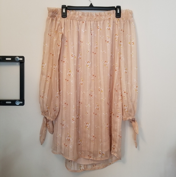 WAYF Off Shoulder Floral Dress NWT - Picture 4 of 8